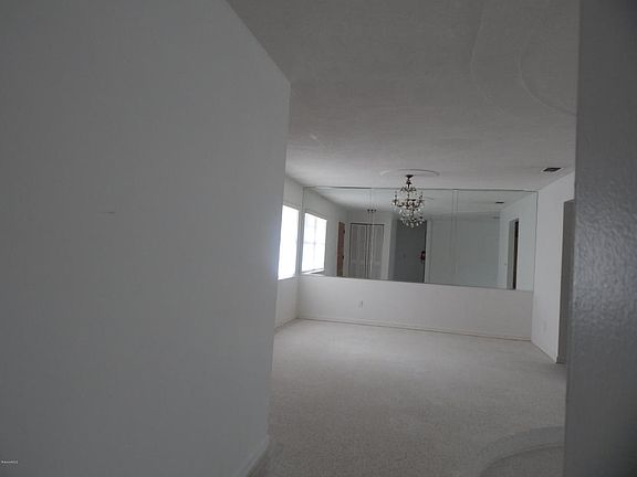 5th image of 958 Brett Cir