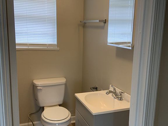 5th image of 69 Lexington Dr #B-4