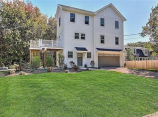 137 Rosebriar Ave, South Kingstown, RI 02879