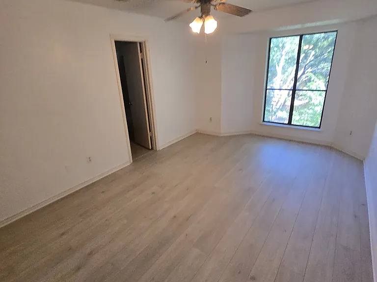 6610 Windrift Way — Photo 7