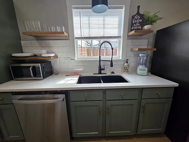 2402 SE Jayel Ter #1 — Photo 3