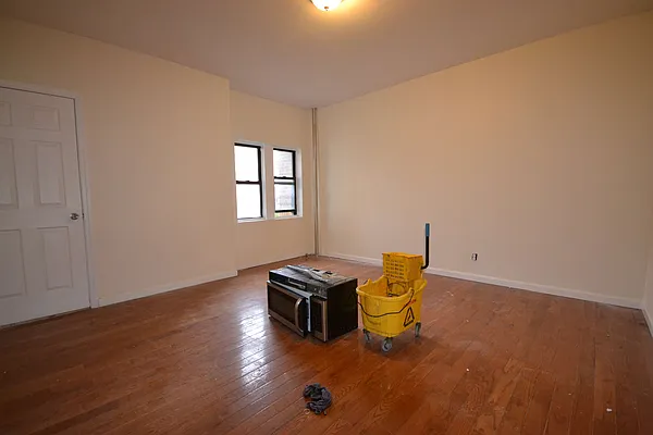 Rented by Silverstein Collection LLC  | media 5