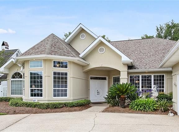 3rd image of 30 Muirfield Dr