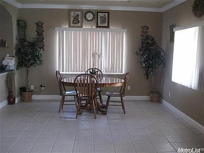 4th image of 515 E Lodi Ave