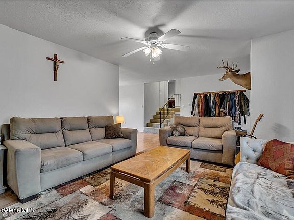2nd image of 4100 E Evergreen Dr