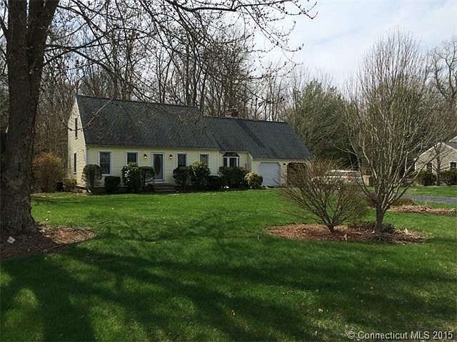 1st image of 4 Tanglewood Dr