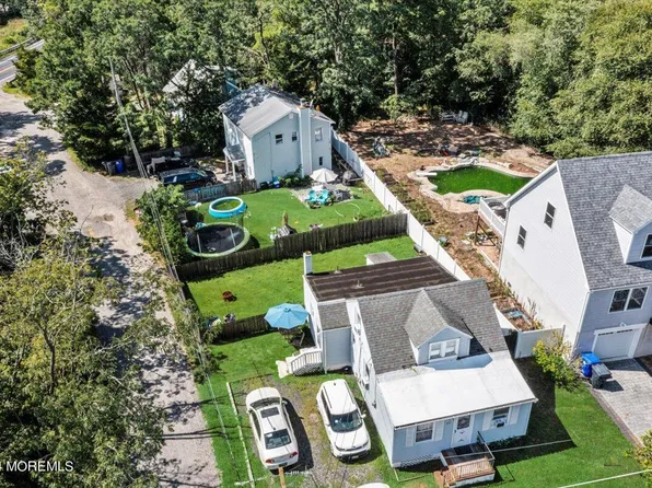 275 Riverside Drive N, Brick, NJ 08724