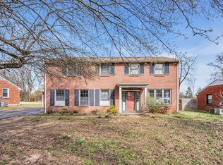 714 Harding Pl, Nashville, TN 37211