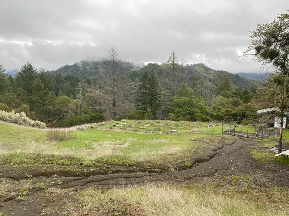 2701 Woodman Peak Road, Laytonville, CA 95454
