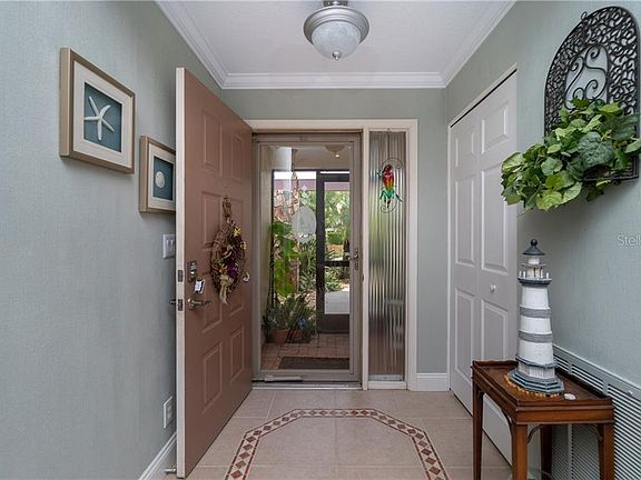 3rd image of 537 Foxwood Blvd #537