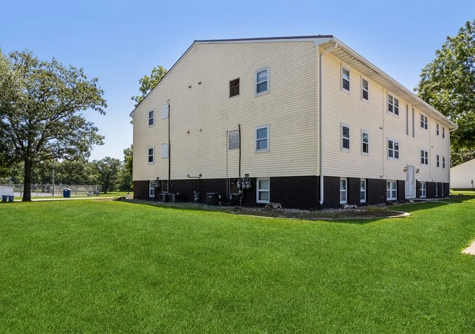 307 N Corn Street — Photo 4