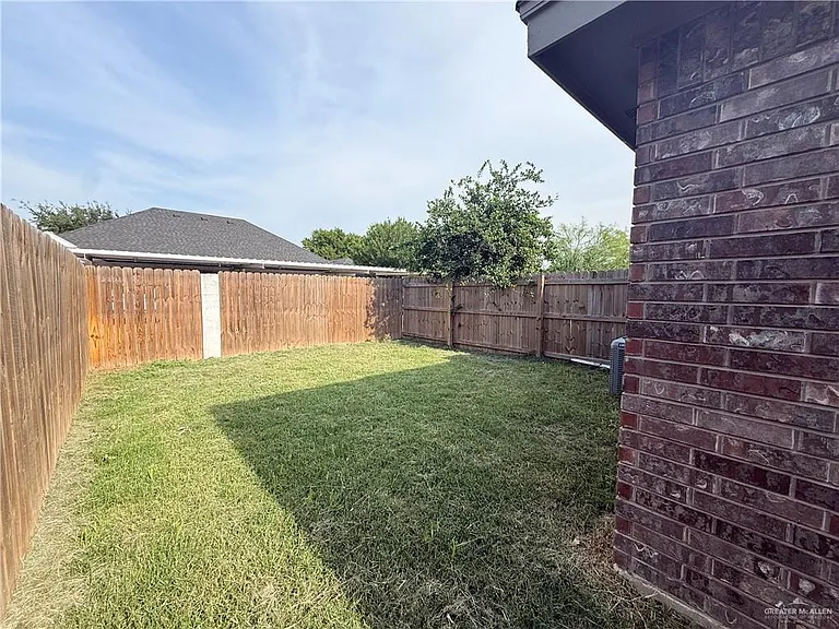 714 Jade St #A — Photo 15