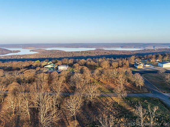 2nd image of Summit Rd