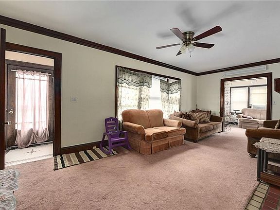 5th image of 2172 Lincoln Ave