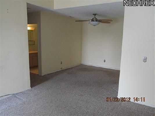 4th image of 27083 Oakwood Cir APT 102