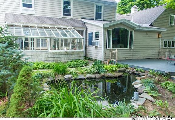 4th image of 18 Sherman Cir