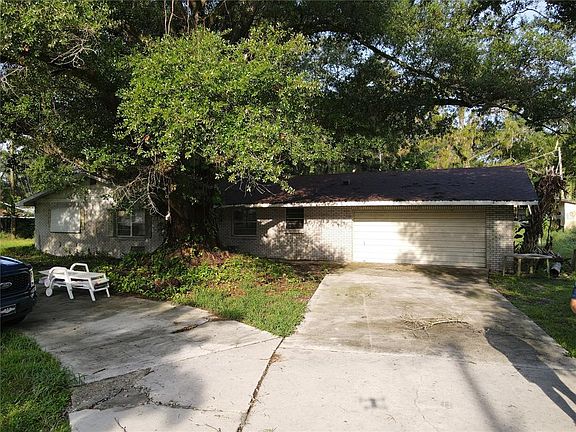4th image of 2420 Nelson St