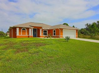 17404 Gulfspray Cir, Port Charlotte, FL 33948