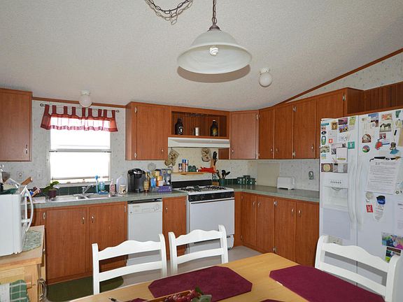 4th image of 11 Northland Ct E