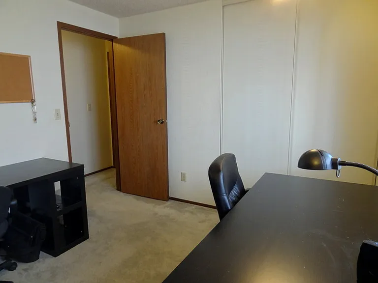 402 Lind Ave NW — Photo 13