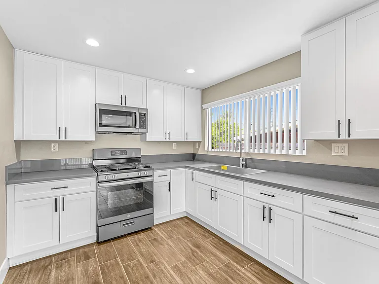 2417 W Stanford St #1 — Photo 12