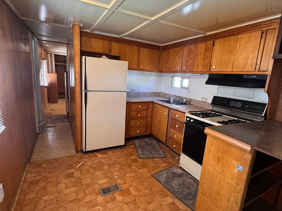 1st image of 7 Webb Cir