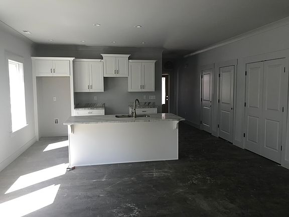 2nd image of 22 Willow Grove Ct #91