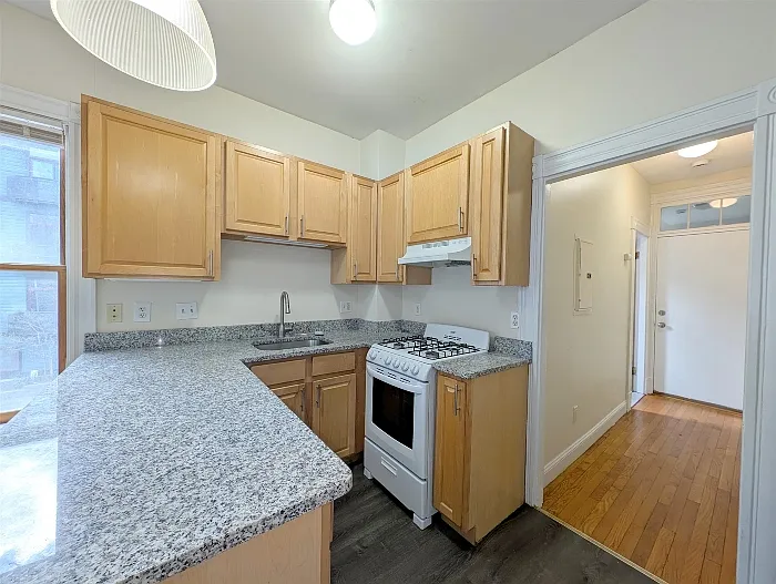 396 Washington St #3 — Photo 9