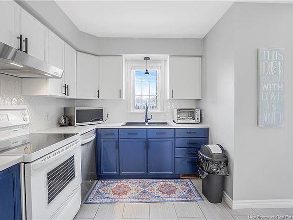 5th image of 508 Riverside Dr Unit 1