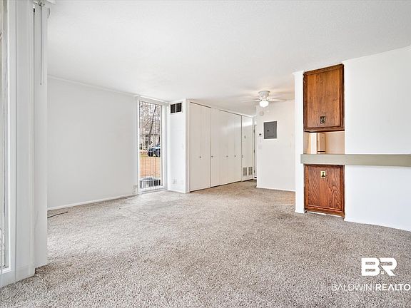 4th image of 1001 Seacliff Dr N #1001