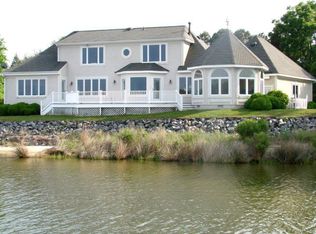 259 Churchill Rd, Hartfield, VA 23071