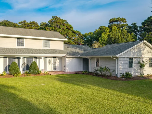 201 Sycamore Drive, Beaufort, NC 28516
