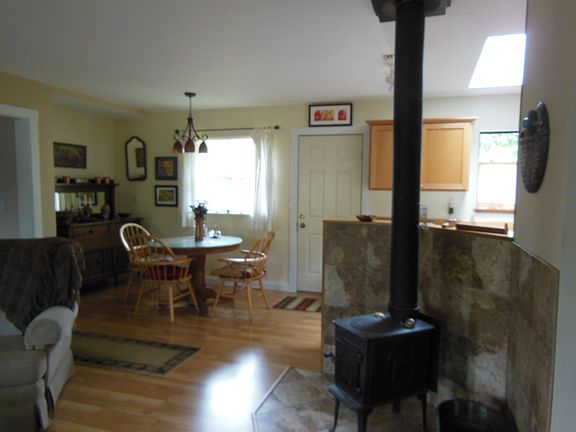 4th image of 52 NE Hart Ct