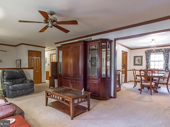 3rd image of 40 Ponderosa Dr