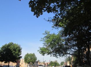 4132 W Cermak Rd, Chicago, IL 60623