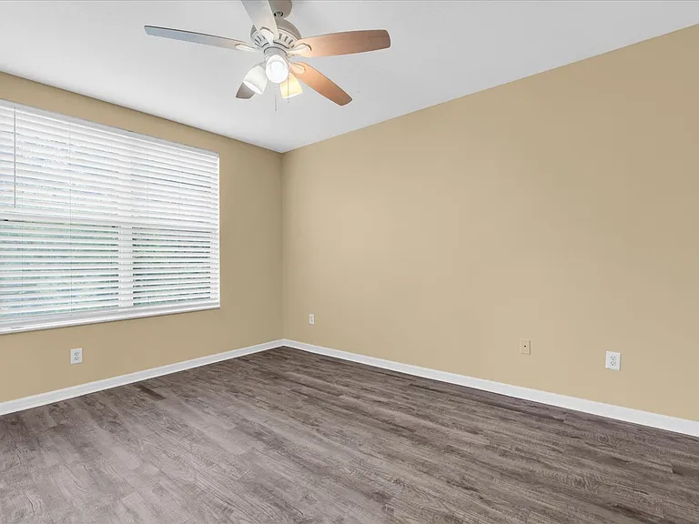 9624 Carlsdale Dr — Photo 16