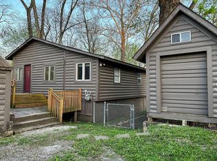 3252 N Shore Dr, Moline, IL 61265