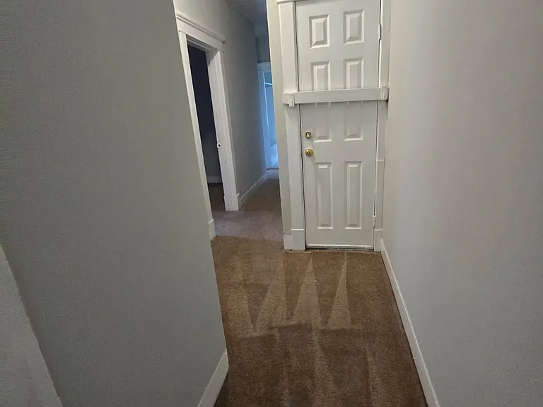 131 Hough Ave #5 — Photo 6