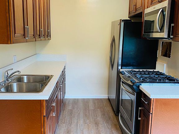 5th image of 3232 Estara Ave #4