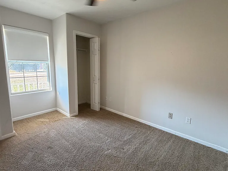 4904 Parkview Ct — Photo 14
