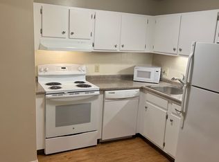 132 English Village Rd APT 204, Manchester, NH 03102