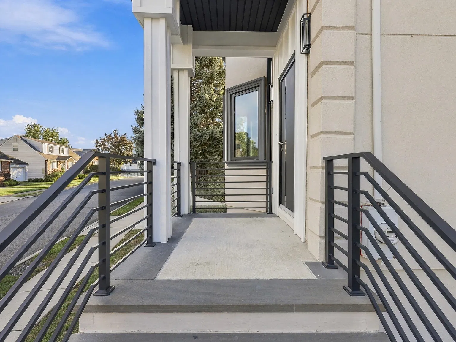8 bed, 5.0 bath, $6,500 — Photo 3
