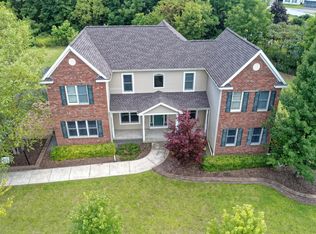1 Spring Farm Ln, Guilderland, NY 12084