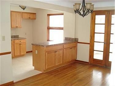 4th image of 4429 Georgette Ave