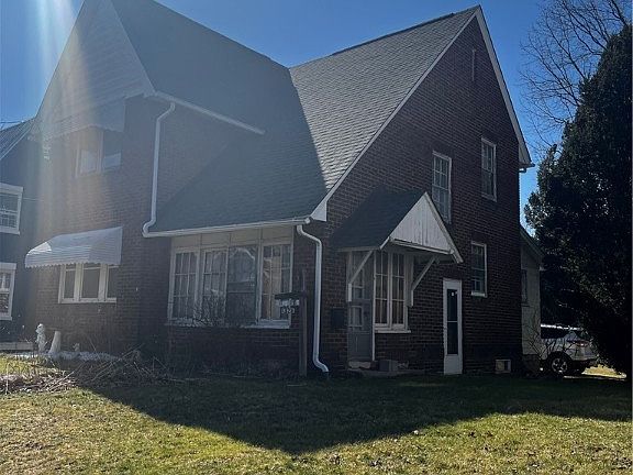 2nd image of 1828 Tonawanda Ave