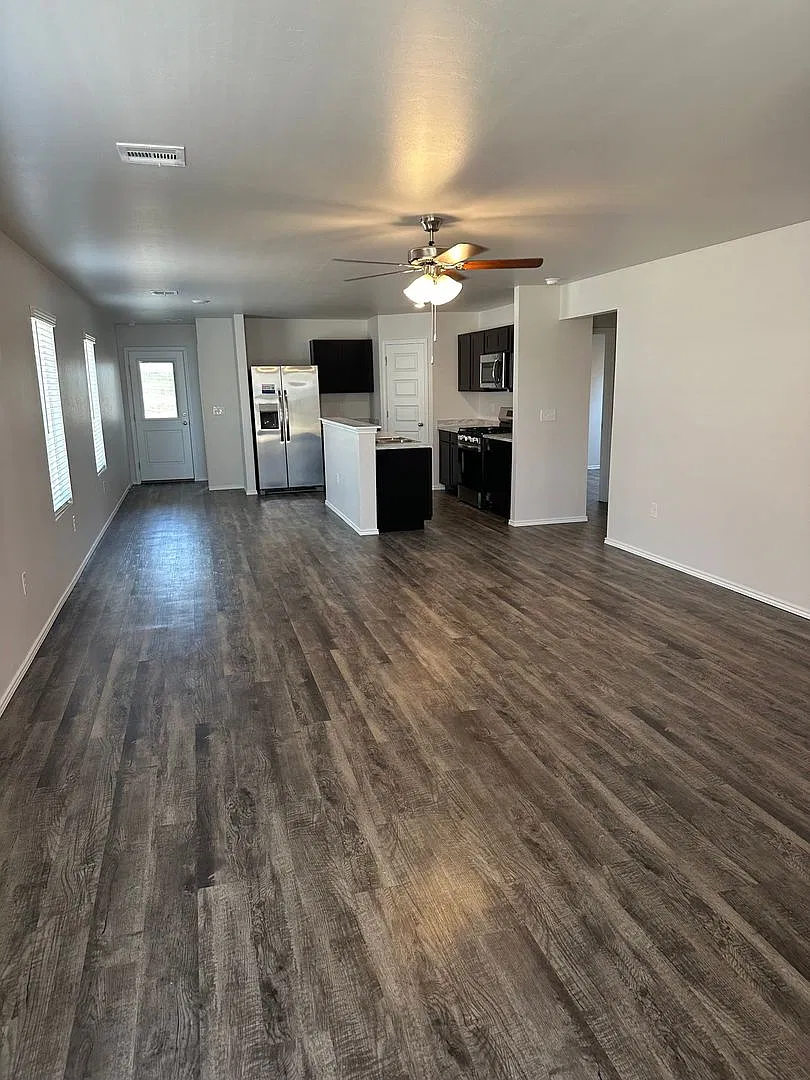 Pre-Leasing Now! Get a Head Start On Your Next Move! | Charming Three Bedroom, Two Bathroom Home ... — Photo 4