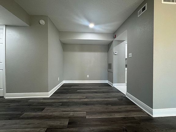 3rd image of 3740 Idlebrook Cir APT 206