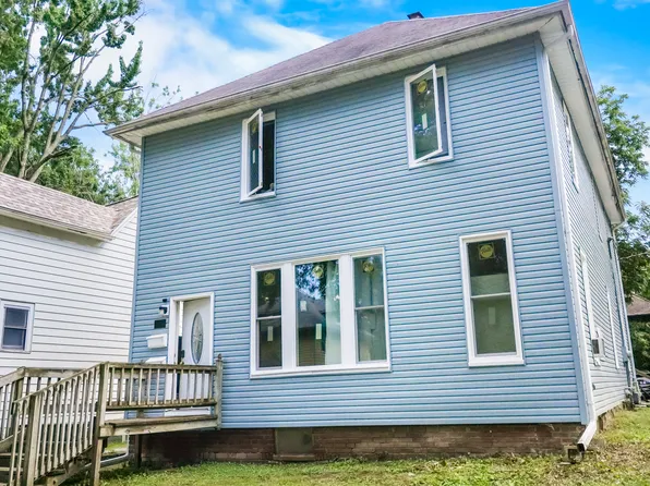 709 W California Ave, Urbana, IL 61801