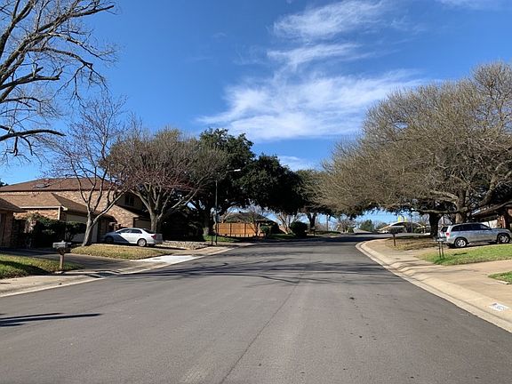 4th image of 9608 Park Highlands Dr