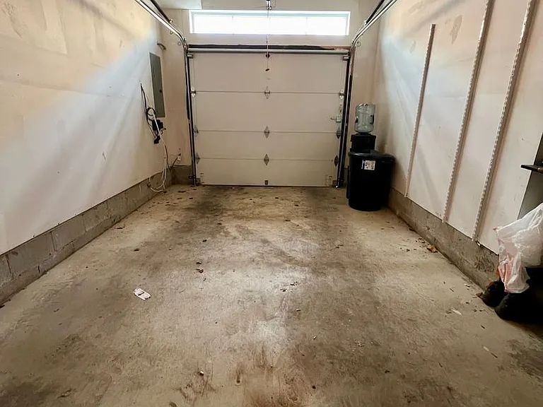606 W Jefferson St — Photo 33